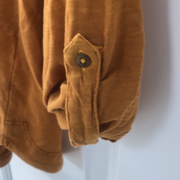 Mustard color button down shirt - Picture 4 of 6